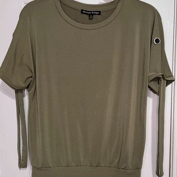 Always Indigo Tops - Women’s Size Small ~ Short Sleeve Blouse **Perfect for All Seasons**